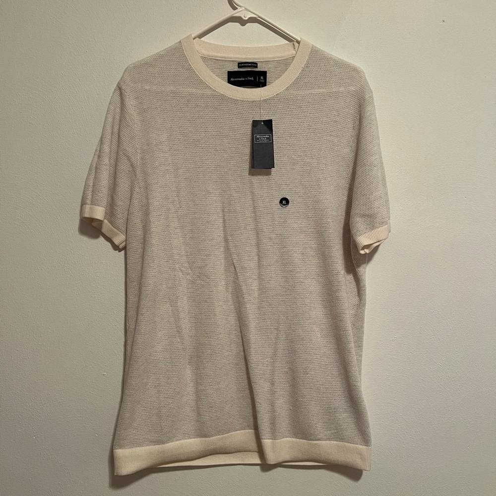 Abercrombie light weight short sleeve sweater